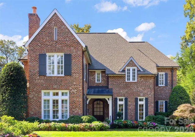 Photo 1 of Single family home for sale at 2622 Bucknell Ave, Charlotte, NC 28207 | MLS# 4438479 | Listing updated on 2026-10-29