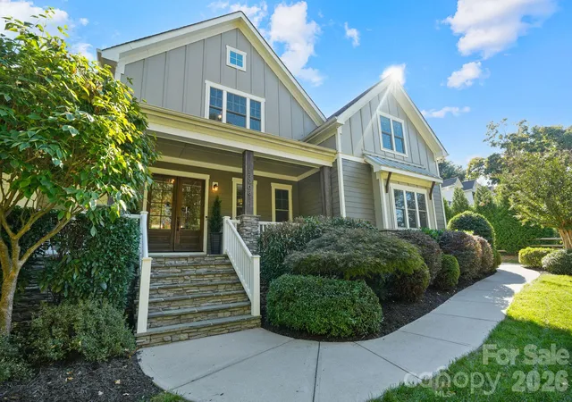 Photo 1 of Single family home for sale at 13908 Island Dr, Huntersville, NC 28078 | MLS# 4438506 | Listing updated on 2026-10-29