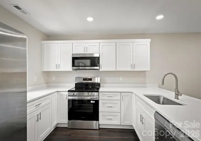 Photo 3 of Townhouse for sale at 192 Beacon Ave, Morganton, NC 28655 | MLS# 4438513 | Listing updated on 2026-10-29