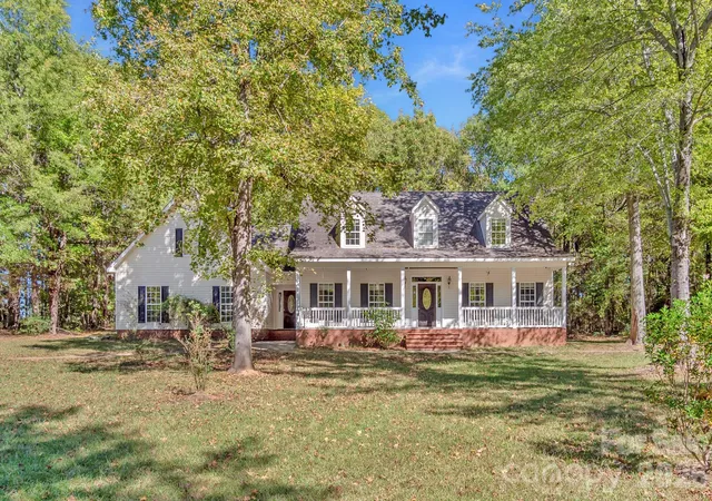 Photo 1 of Single family home for sale at 3019 White Store Rd, Wingate, NC 28174 | MLS# 4438517 | Listing updated on 2026-10-30