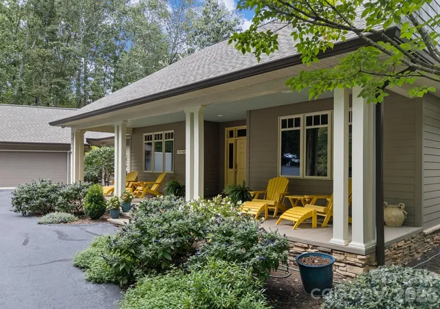 Photo 1 of Sale Pending at 231 Mockingbird Hl Rd, Landrum, SC 29356 | MLS# 4438526 | Listing updated on 2026-10-28