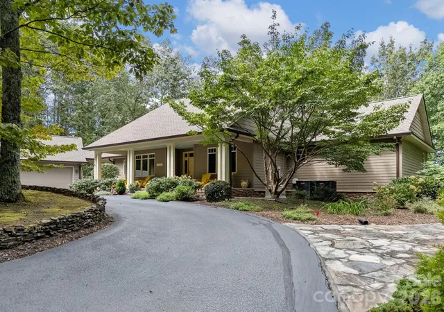 Photo 2 of Sale Pending at 231 Mockingbird Hl Rd, Landrum, SC 29356 | MLS# 4438526 | Listing updated on 2026-10-28