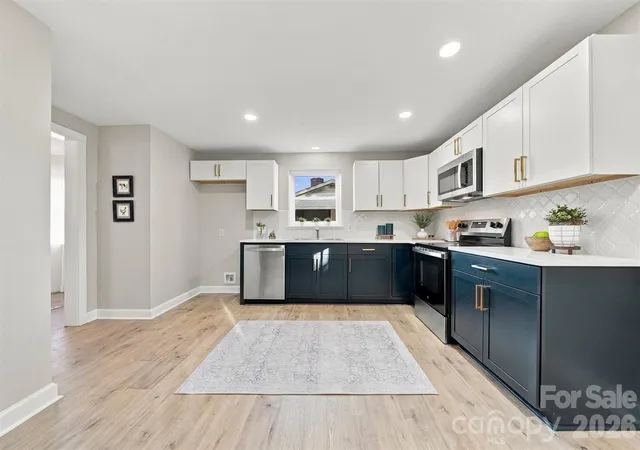 Photo 4 of Single family home for sale at 841 7th Street SE, Hickory, NC 28602 | MLS# 4438534 | Listing updated on 2026-10-29