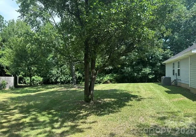 Photo 2 of Single family home for sale at 9022 Brad Ct, Matthews, NC 28104 | MLS# 4438550 | Listing updated on 2026-10-28