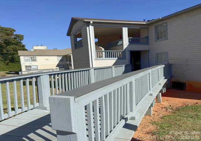Listing Photo 4 - Condo for sale in building located at 8119 Tremaine Cir, Charlotte, NC 28227