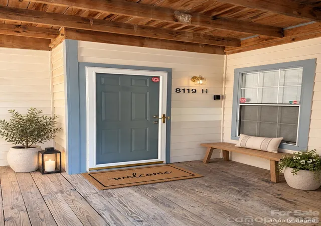 Listing Photo 5 - Condo for sale in building located at 8119 Tremaine Cir, Charlotte, NC 28227