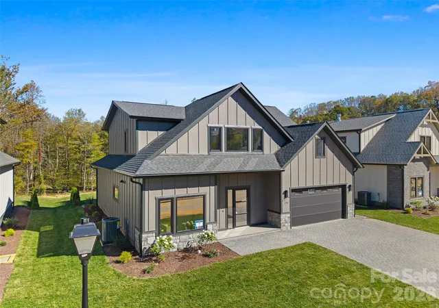 Photo 2 of Single family home for sale at 194 Victoria Hl Dr #7, Arden, NC 28704 | MLS# 4438602 | Listing updated on 2026-10-29