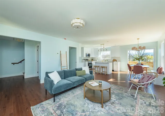 Photo 2 of Single family home for sale at 14 Crestfield Ave, Asheville, NC 28804 | MLS# 4438610 | Listing updated on 2026-10-29