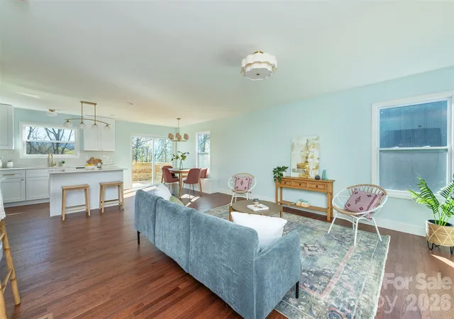 Photo 3 of Single family home for sale at 14 Crestfield Ave, Asheville, NC 28804 | MLS# 4438610 | Listing updated on 2026-10-29