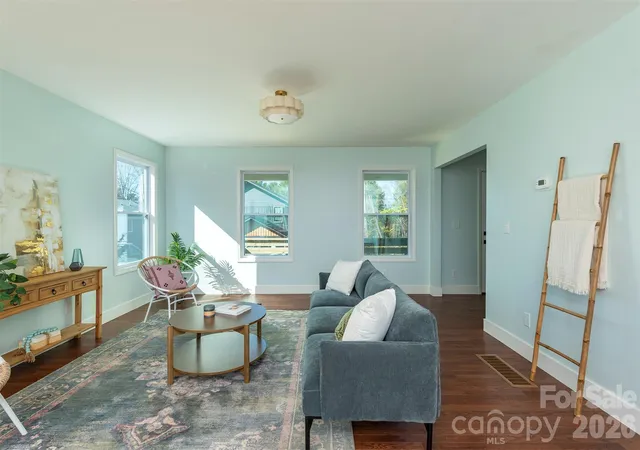 Photo 4 of Single family home for sale at 14 Crestfield Ave, Asheville, NC 28804 | MLS# 4438610 | Listing updated on 2026-10-29