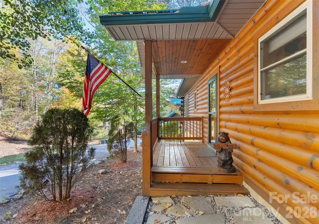 Photo 3 of Single family home for sale at 77 Trapper Ln, Waynesville, NC 28785 | MLS# 4438621 | Listing updated on 2026-10-29