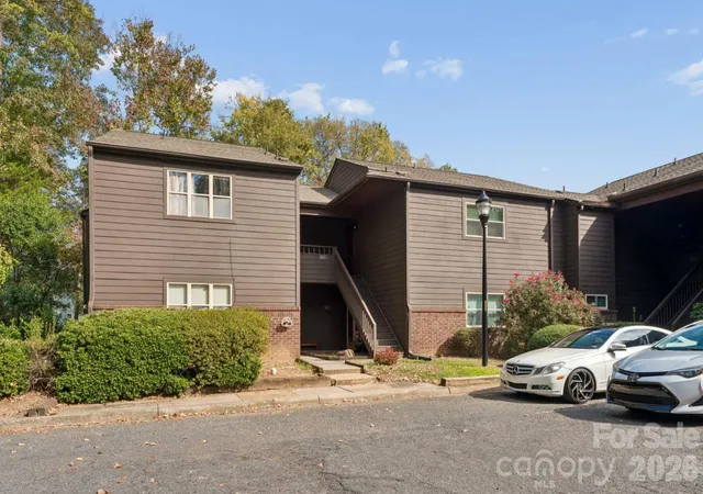 Condo for sale at 8015 Cedar Glen Dr, Charlotte, NC 28212 | MLS# 4438639