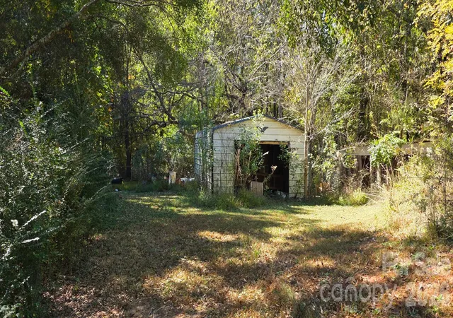 Photo 2 of Single family home for sale at 2419 Maiden Rd, Maiden, NC 28650 | MLS# 4438644 | Listing updated on 2026-10-29