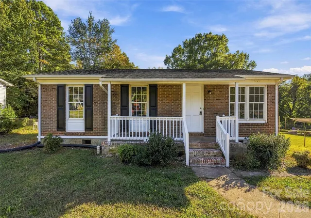 Single family home for sale at 211 Morris St, Kings Mountain, NC 28086 | MLS# 4438645