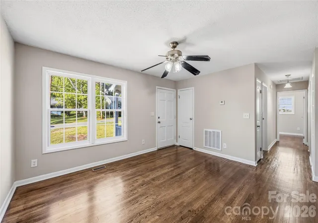 Photo 2 of Single family home for sale at 211 Morris St, Kings Mountain, NC 28086 | MLS# 4438645 | Listing updated on 2026-10-28