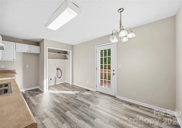 Photo 3 of Single family home for sale at 211 Morris St, Kings Mountain, NC 28086 | MLS# 4438645 | Listing updated on 2026-10-28