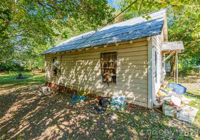 Photo 4 of Single family home for sale at 623 N Jones Ave, Rock Hill, SC 29730 | MLS# 4438681 | Listing updated on 2026-10-30