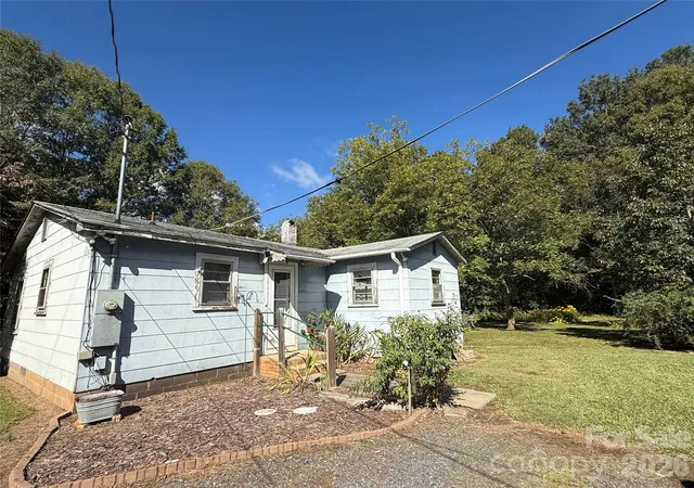 Photo 3 of Single family home for sale at 270 Ted Ln, Salisbury, NC 28146 | MLS# 4438686 | Listing updated on 2026-10-29