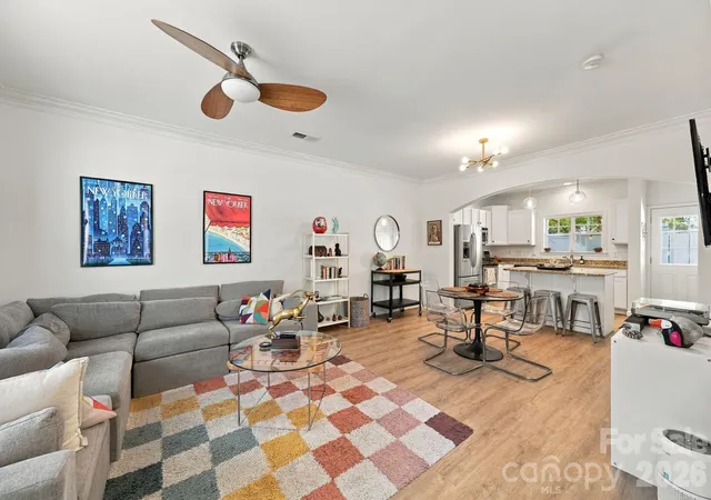Photo 2 of Condo for sale at 4124 Walker Rd, Charlotte, NC 28211 | MLS# 4438693 | Listing updated on 2026-10-29