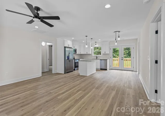 Photo 3 of Single family home for sale at 135 Castleview Rd, Salisbury, NC 28146 | MLS# 4438708 | Listing updated on 2026-10-28