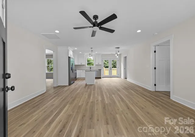 Photo 4 of Single family home for sale at 135 Castleview Rd, Salisbury, NC 28146 | MLS# 4438708 | Listing updated on 2026-10-28