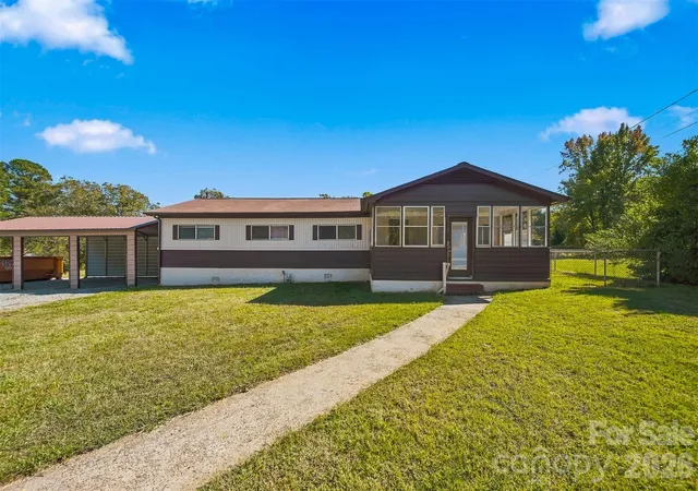 Photo 2 of Multi family home for sale at 1430 25th Street Ne, Hickory, NC 28601 | MLS# 4438730 | Listing updated on 2026-10-28