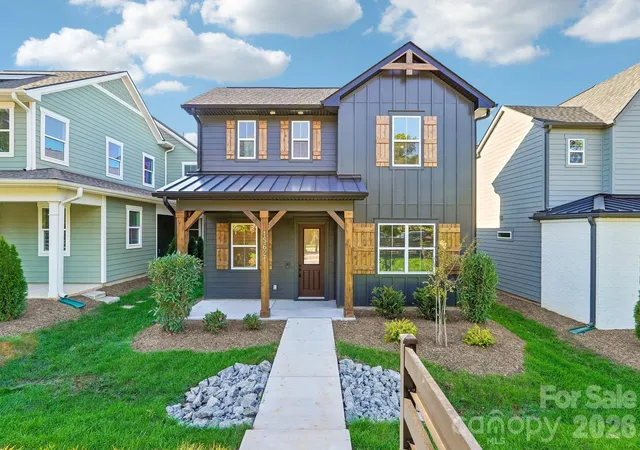 Photo 1 of Single family home for sale at 15621 Northcross Dr, Huntersville, NC 28078 | MLS# 4438744 | Listing updated on 2026-10-29
