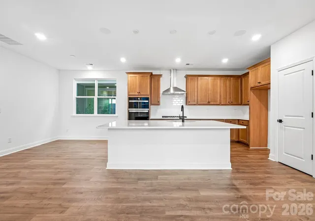 Photo 3 of Single family home for sale at 15621 Northcross Dr, Huntersville, NC 28078 | MLS# 4438744 | Listing updated on 2026-10-29