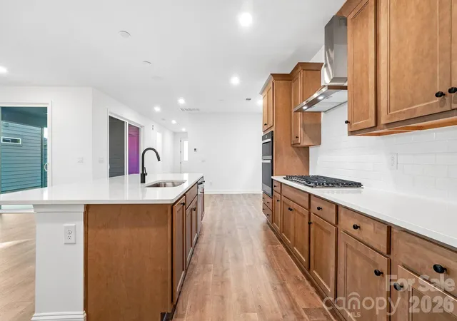 Photo 4 of Single family home for sale at 15621 Northcross Dr, Huntersville, NC 28078 | MLS# 4438744 | Listing updated on 2026-10-29