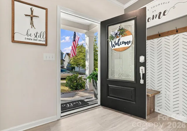 Photo 2 of Single family home for sale at 5012 Lily Pond Cir, Waxhaw, NC 28173 | MLS# 4438748 | Listing updated on 2026-10-31