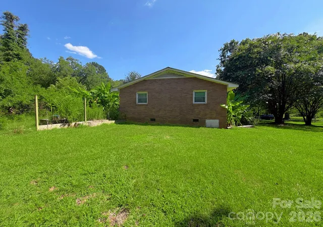 Photo 4 of Single family home for sale at 10322 Blair Rd, Mint Hill, NC 28227 | MLS# 4438749 | Listing updated on 2026-10-30