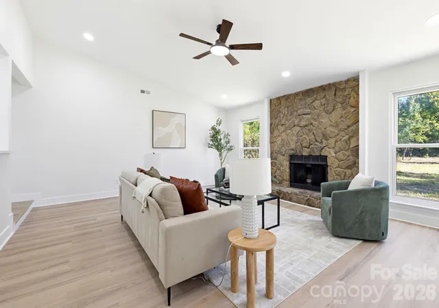 Photo 2 of Single family home for sale at 7532 Eastbourne Rd, Charlotte, NC 28227 | MLS# 4438760 | Listing updated on 2026-10-30