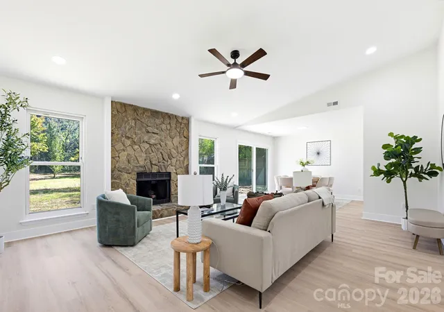 Photo 3 of Single family home for sale at 7532 Eastbourne Rd, Charlotte, NC 28227 | MLS# 4438760 | Listing updated on 2026-10-30