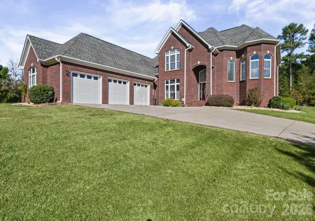 Single family home for sale at 2621 Pine Point Dr, York, SC 29745 | MLS# 4438778