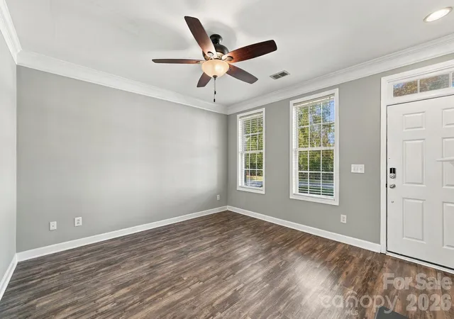 Photo 3 of Townhouse for sale at 8528 Beaver Crk Dr, Charlotte, NC 28269 | MLS# 4438782 | Listing updated on 2026-10-31