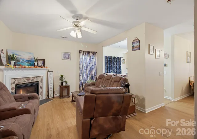 Photo 4 of Single family home for sale at 1523 Beaufort Ct, Graham, NC 27253 | MLS# 4438808 | Listing updated on 2026-10-29