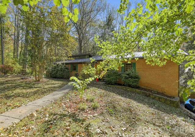 Photo 1 of Single family home for sale at 27 Stockwood Rd, Asheville, NC 28803 | MLS# 4438822 | Listing updated on 2026-10-29