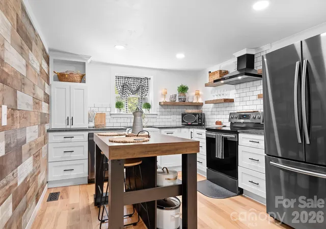 Photo 4 of Single family home for sale at 5264 Stagecoach Rd, Iron Station, NC 28080 | MLS# 4438841 | Listing updated on 2026-10-30