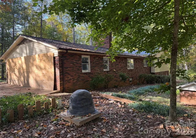Photo 2 of Single family home for sale at 237 Antietam Rd, Statesville, NC 28625 | MLS# 4438876 | Listing updated on 2026-10-29