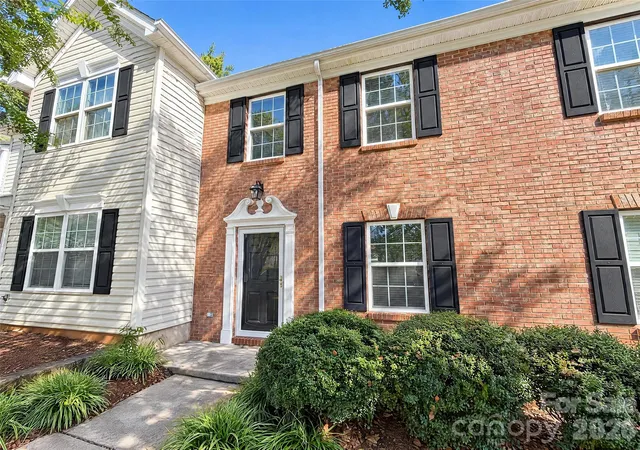 Photo 1 of Townhouse for sale at 4212 Glenlea Cmns Dr, Charlotte, NC 28216 | MLS# 4438881 | Listing updated on 2026-10-28