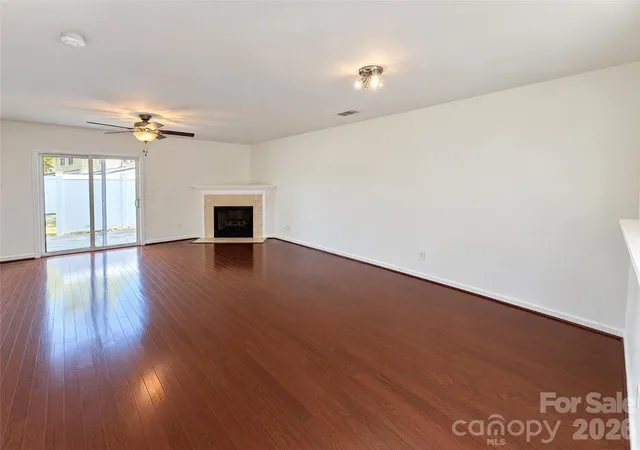 Photo 2 of Townhouse for sale at 4212 Glenlea Cmns Dr, Charlotte, NC 28216 | MLS# 4438881 | Listing updated on 2026-10-28