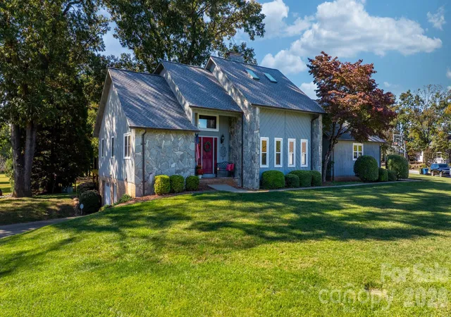 Single family home for sale at 4056 Shadowood Ln, Hickory, NC 28601 | MLS# 4438910