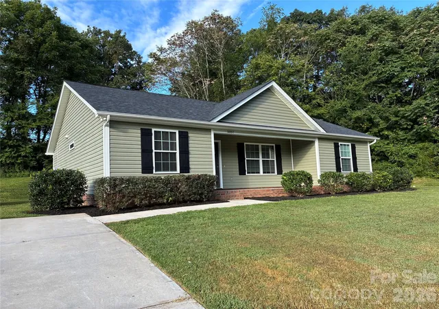 Photo 1 of Single family home for sale at 5057 Bahama Dr, Kannapolis, NC 28081 | MLS# 4438914 | Listing updated on 2026-10-30