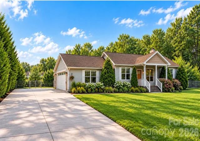Single family home for sale at 22 Frg Shadow Dr, Mills River, NC 28759 | MLS# 4438934