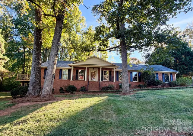 Photo 1 of Single family home for sale at 7942 Lake Vista Dr, Denver, NC 28037 | MLS# 4438940 | Listing updated on 2026-10-29