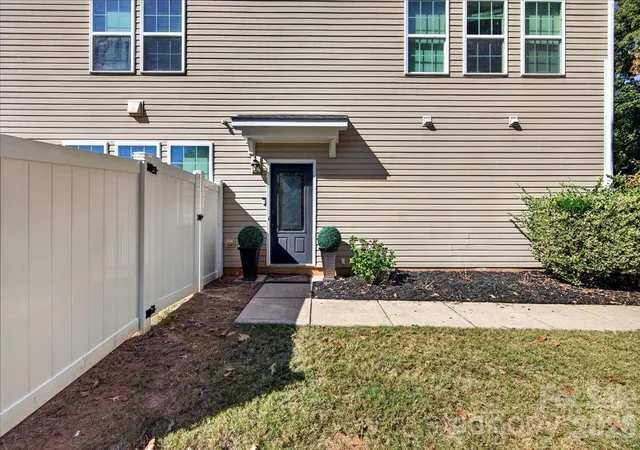 Photo 1 of Townhouse for sale at 7053 Broughton Ln, Fort Mill, SC 29707 | MLS# 4438956 | Listing updated on 2026-10-29