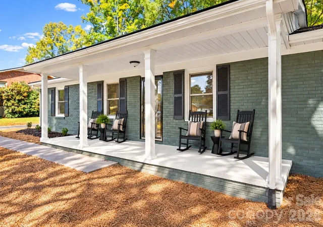 Photo 1 of Single family home for sale at 205 Robin Ln, York, SC 29745 | MLS# 4438989 | Listing updated on 2026-10-29