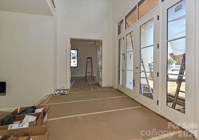 Photo 3 of Single family home for sale at 500 Melbourne Ct, Charlotte, NC 28209 | MLS# 4438996 | Listing updated on 2026-10-29