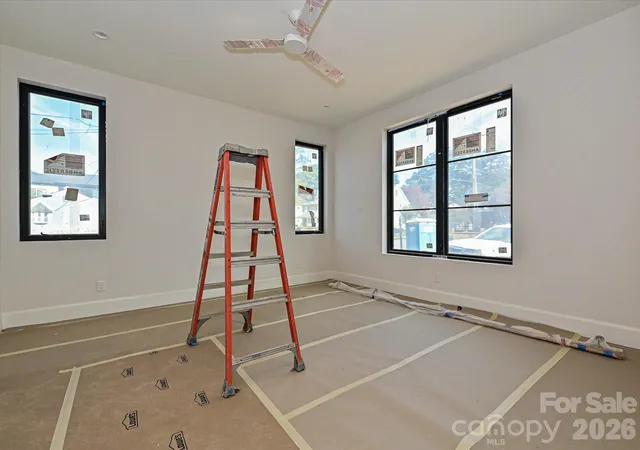 Photo 4 of Single family home for sale at 500 Melbourne Ct, Charlotte, NC 28209 | MLS# 4438996 | Listing updated on 2026-10-29