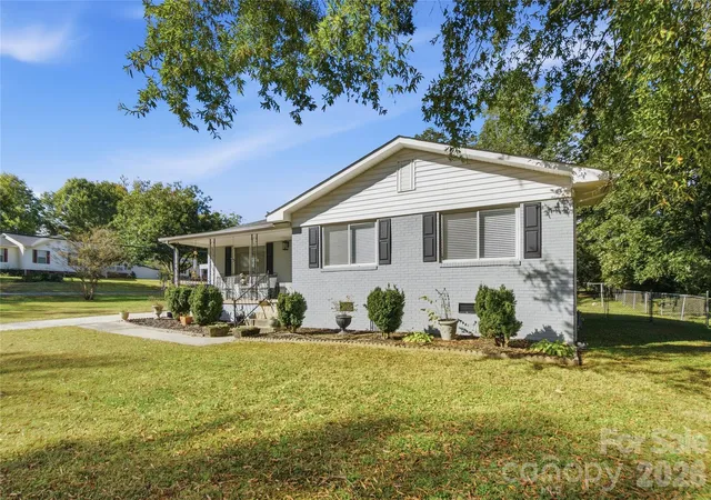 Photo 2 of Single family home for sale at 1003 Rhode Is Ave, Kannapolis, NC 28083 | MLS# 4438998 | Listing updated on 2026-10-31